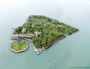 Terkedilmiş gizemli yerler