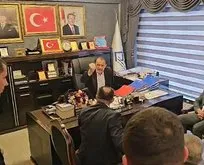 Düzce Kaynaşlı’daki devir teslim töreninde olay çıktı: YRP’li Birol Şahin törene katılan MHP Bolu milletvekili İsmail Akgül’e “şerefsiz” diyerek çiçek fırlattı