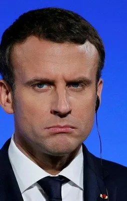 Macron düşüşü ciddiye almadı