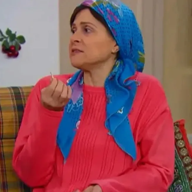 Çocuklar Duymasın'ın Emine’si Melek Şahin son haliyle parmak ısırttı! Çaycı Hüseyin’in eşini gören tanıyamadı - 2