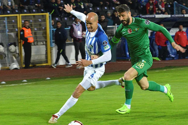 BB Erzurumspor Akhisarspor'u devirdi