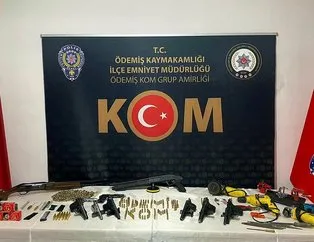 İzmir’de kaçak silah operasyonu