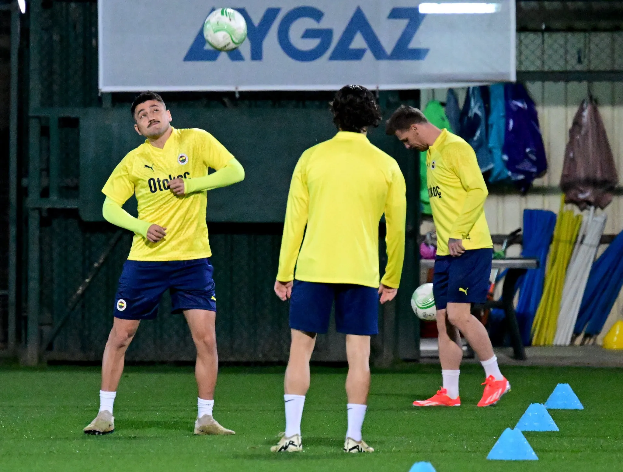 FENERBAHÇE TRANSFER HABERLERİ | 15 milyon euroya gelmişti: Hikayesi kısa sürüyor! Cengiz Ünder'in yeni takımı şoke etti - 5