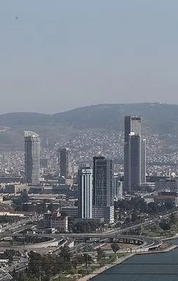 İzmir İstanbul'u üçe katladı