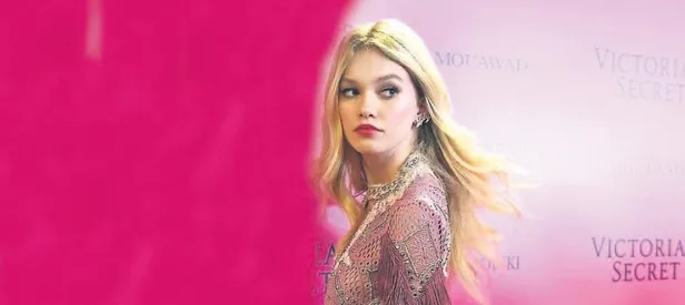 Pembe halıda Türk şıklığı