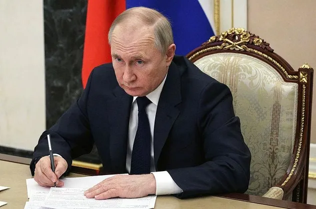 Rusya lideri Vladimir Putin: Tüm gezegen Batı'nın hırslarının bedelini ödüyor