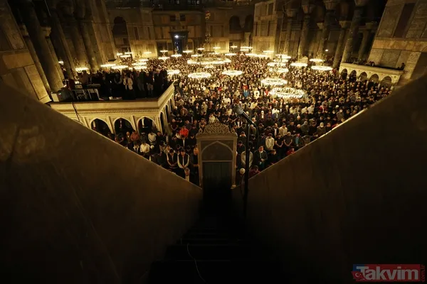 Kur'an-ı Kerim'de "Bin aydan daha hayırlı" olduğu bildirilen Kadir Gecesi tüm yurtta dualarla idrak edildi - 7