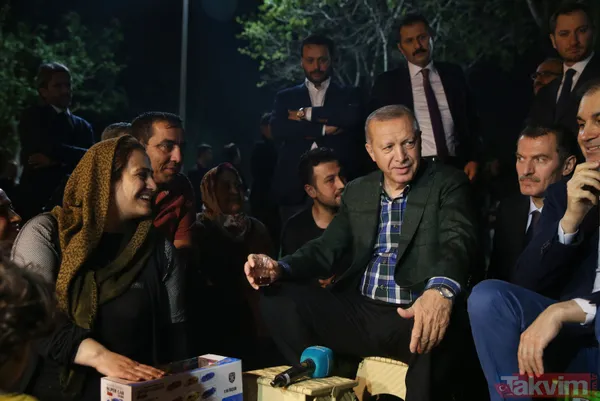 Başkan Erdoğan sahilde iftar saatini bekleyen vatandaşlarla buluştu - 21