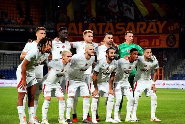 okan-burukun-plani-tuttu-antalyaspor-maci-sonrasi-dursun-ozbek-ve-erden-timur-ile-gorusen-teknik-direktorun-ar-1696890200967.jpeg Okan Buruk'un planı tuttu! Antalyaspor maçı sonrası Dursun Özbek ve Erden Timur ile görüşen teknik direktörün "Artık bizi hiç kimse tutamaz" dediği öğrenildi-4