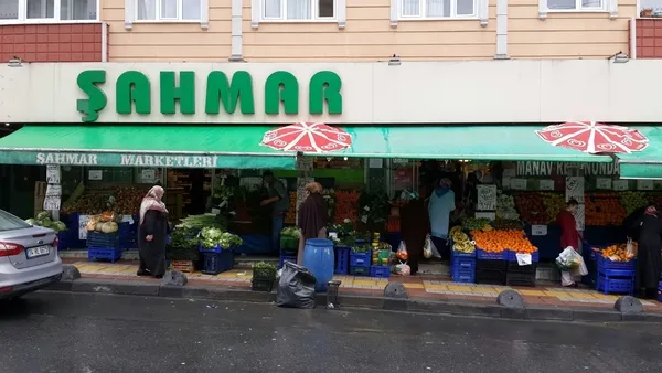 sahmar-marketler-grubu-bir-gecede-kapandi-tedarikciler-elleri-bos-dondu-1625206006899.jpg Şahmar Marketler Grubu bir gecede kapandı! Tedarikçiler elleri boş döndü-3