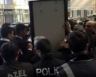 Avukatlar yine adliyeyi karıştırdı!