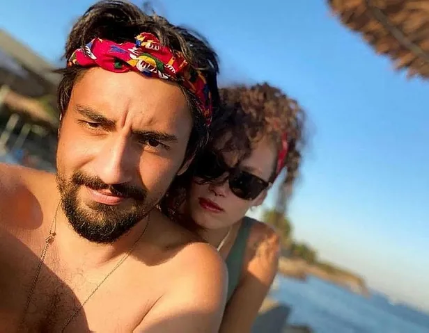Melisa Şenolsun ve Umut Evirgen aşkında Tuba Büyüküstün krizi! Ayrılığın nedeni belli oldu