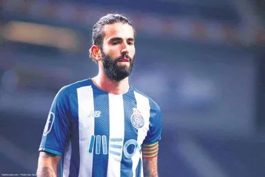 bartra-ile-her-konuda-anlasma-saglayan-trabzonspor-son-karari-bekliyor-1657144310144.jpeg Bartra ile her konuda anlaşma sağlayan Trabzonspor son kararı bekliyor-9