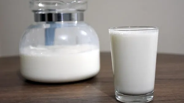 Gıda teröristlerinden akılalmaz hile! Sütün yağı çıkarıp çamaşır suyu ekliyorlar!-6