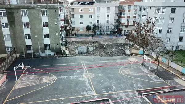 İstanbul'da faciadan dönüldü! Avcılar Denizköşkler İlkokulu'nun bahçe duvarı çöktü - 11