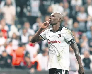 Kartal Atiba ile sözleşme uzatıyor