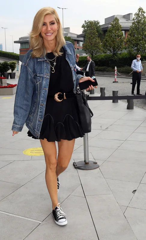 Çağla Şıkel Arto’nun hakaretini affetmedi! Para cezasına çarptırılan Arto o sözler için bakın ne kadar ödeyecek...-4