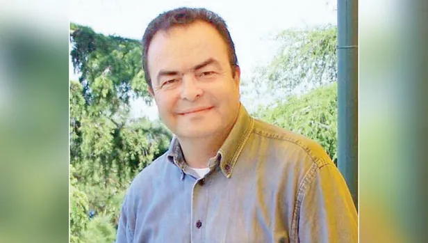 ibb-muduru-mehmet-ergen-hakkindaki-iddialarin-ardi-arkasi-kesilmiyor-bu-kez-de-o-eseri-calmis-1573027431246.jpg İBB Şehir Tiyatroları Müdürü Mehmet Ergen hakkındaki iddiaların ardı arkası kesilmiyor! Bu kez de o eseri çalmış-1