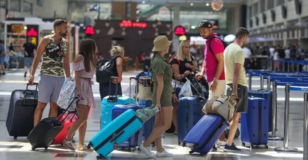 Antalya’ya 2022 yılının ilk 7 ayında hava yoluyla 6 milyon 688 bin turist geldi