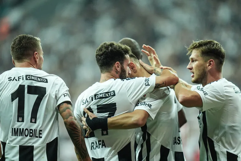 Beşiktaş'ta yaprak dökümü! 5 yıldıza veda - 5