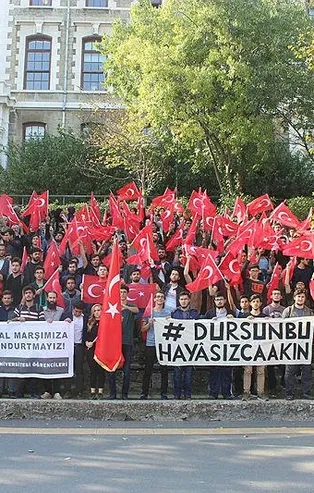 Boğaziçi Üniversitesi'ndeki LGBT'li grubun İstiklal Marşı hakaretine tepki