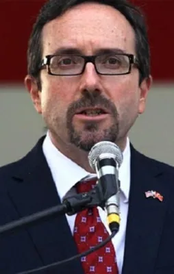 Adama böyle tekmeyi 'BASS'arlar