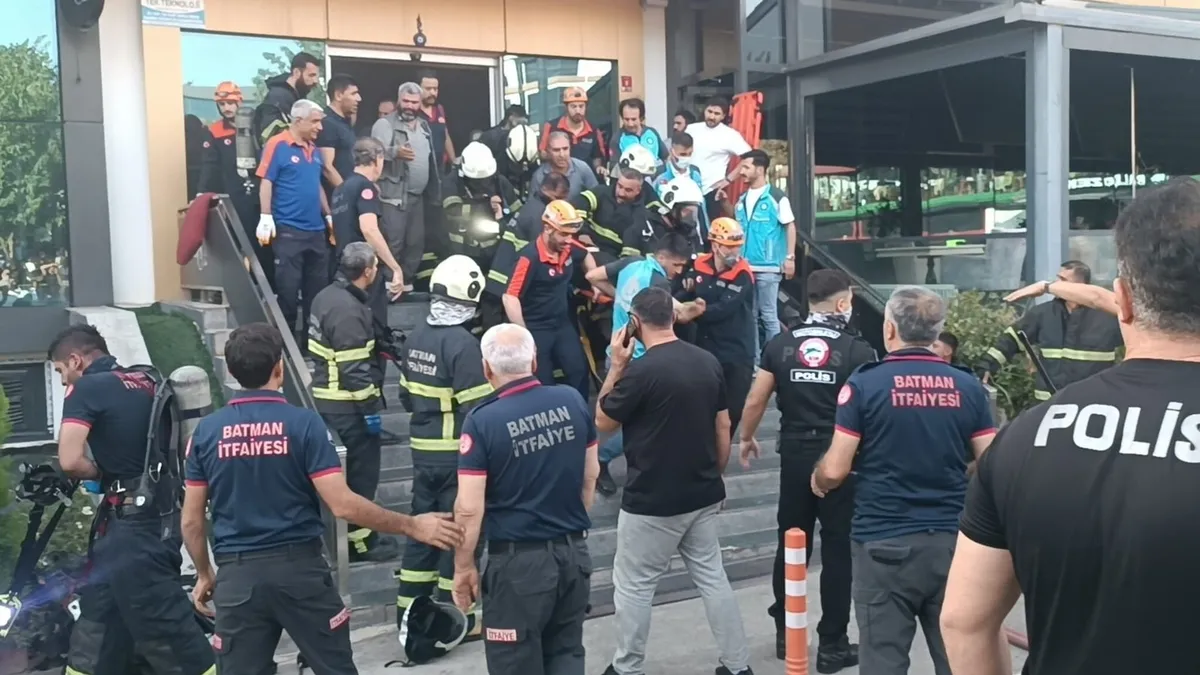Batman'da spor salonunda yangın: 3 kişi öldü