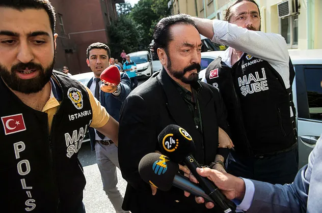 Adnan Oktar’a FETÖ’cü savcı kıyağı! Örgüt suçundan yetkisizlik verip...