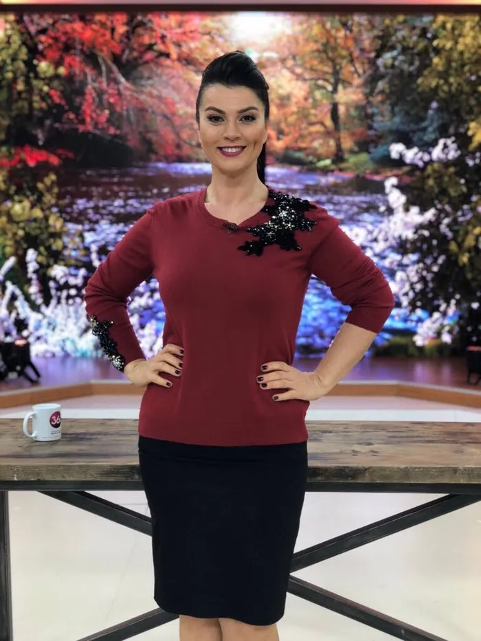 4-haftada-17-kilo-verdiren-acelya-akkoyun-diyeti-86-kilodan-69a-sip-diye-indi-iri-yari-bir-kizdim-1702303349678.jpg 86 kilodan 69'a indi! 30 günde 17 kilo verdiren Açelya Akkoyun diyeti! "İri yarı bir kızdım..."-8