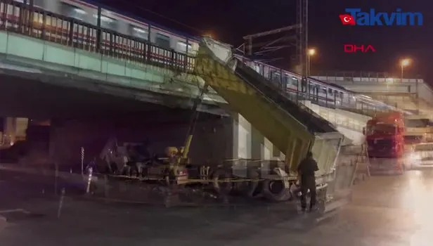Pendik'te dorsesi açılan kamyon alt geçide çarptı: 1 yaralı