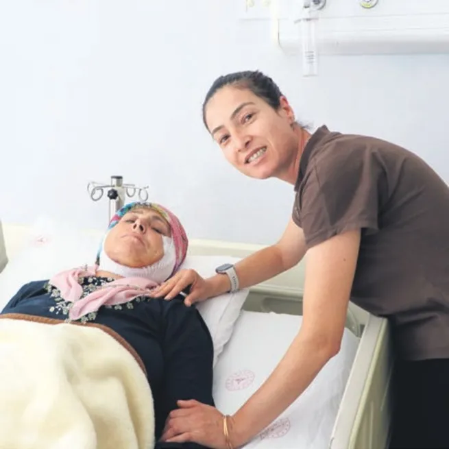 Yüz felci 15 senesini çaldı! Artık gülebilecek