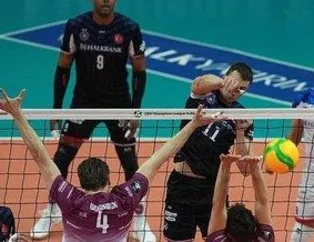 Halkbank bir adım önde