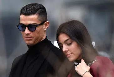 39’luk Cristiano Ronaldo’nun çıtır sevgilisi Georgina Rodriguez’in eski hali ortaya çıktı!
