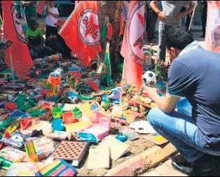 Geride oyuncaklar kaldı