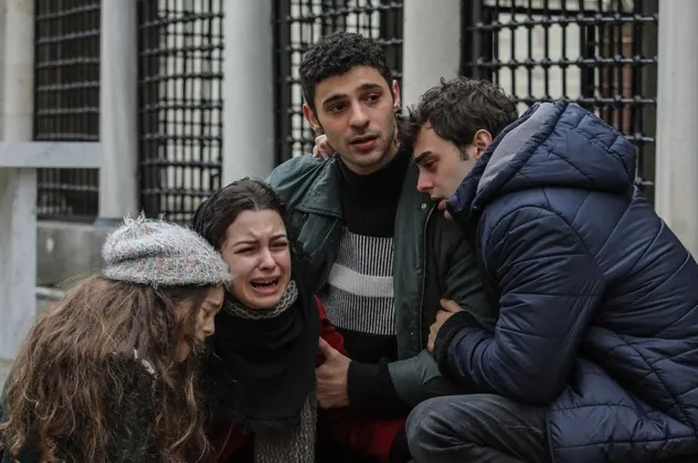 Türkiye'yi kalbinden vurdu! Herkes Kardeşlerim 1. bölümü konuşuyor...
