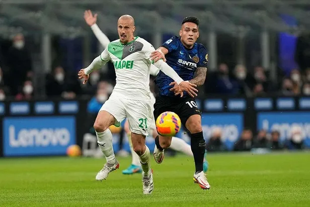 unlu-italyan-gazeteci-di-marzio-resmen-soyledi-galatasaray-chirichesi-istiyor-1654641636083.jpeg Ünlü İtalyan gazeteci Di Marzio resmen söyledi! Galatasaray Chiriches'i istiyor-5