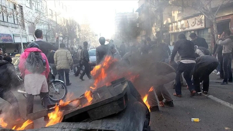 disisleri-bakani-hakan-fidan-ypg-turkiye-ve-suriye-icin-sorun-irana-askeri-mudahaleye-karsiyiz-1768472522933.jpeg SDG'ye operasyon var mı? Dışişleri Bakanı Hakan Fidan'dan '10 Mart' uyarısı | "İran'a askeri müdahaleye karşıyız"-4