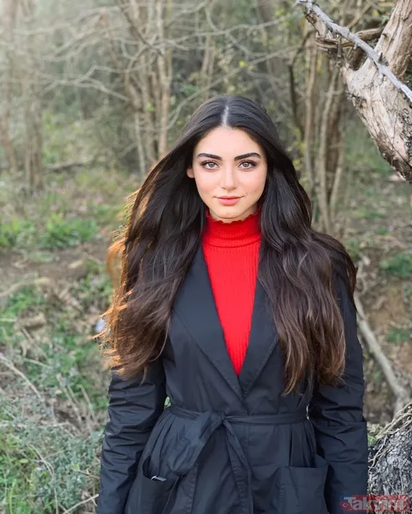 Kuruluş Osman’ın Bala Hatun’u Özge Törer kural bozdu! En doğal halini yakın çekim paylaştı güzelliği ile baş döndürdü - 4