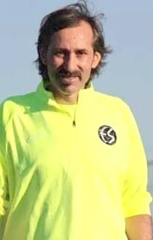 Adanaspor yardımcı antrenörü ve eski futbolcu Zafer Karagöz hayatını kaybetti