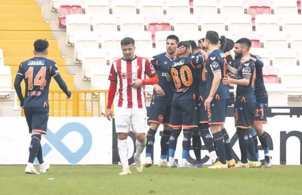 fenerbahce-kadinlar-avrupa-ligi-finalinde-soprona-karsi-husran-yasadi-1649628916000.jpeg Fenerbahçe Kadınlar Avrupa Ligi finalinde Sopron’a karşı hüsran yaşadı-5