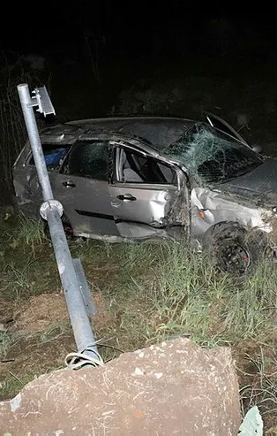 Zonguldak'ta otomobil dereye uçtu!