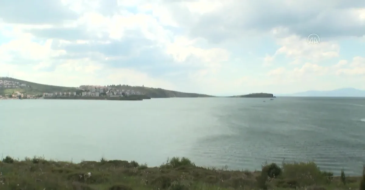 Ege'de eğitim uçağı denize düştü! Olay yerinden görüntüler