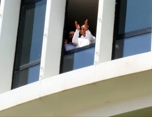 CHP'li Bolu Belediyesi Başkanı Tanju Özcan'dan yeni skandal! Ahlaksız sözlerini protesto edenlere el sallayıp dans etti