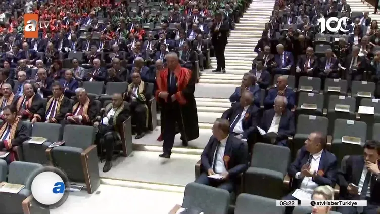 Bahçeli'nin AYM sözleri HDP'li Ömer Faruk Gergerlioğlu'nu rahatsız etti! Meclis'te gerilim başladı! MHP'li Erkan Akçay'dan Gergerlioğlu'na: Adi herif