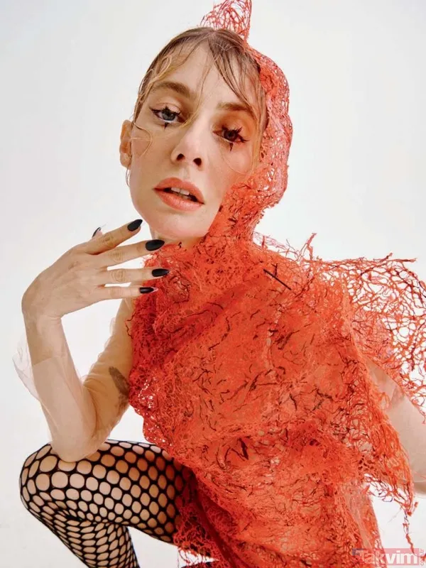 Tuba Ünsal'dan olay yaratacak açıklama: Namaza başladım! Eskiden namaz kıldığımı söylemeye çekinirdim... - 14