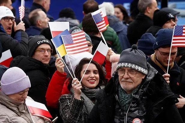 ABD'den savaşın ateşini körükleyecek Putin açıklaması: "Stratejik bir fiyasko!" | Biden bombayı Polonya'da patlattı: "Nükleer santraller kuracağız"-9