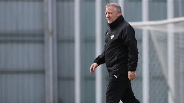 Bursaspor teknik direktörü Mesut Bakkal takımına güveniyor-1