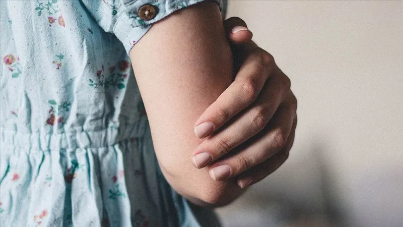 dikkat-kanser-habercisi-olabilir-herkes-tirnagini-kontrol-etsin-1725301649641.jpg Dikkat kanser habercisi olabilir! Herkes tırnağını kontrol etsin-3