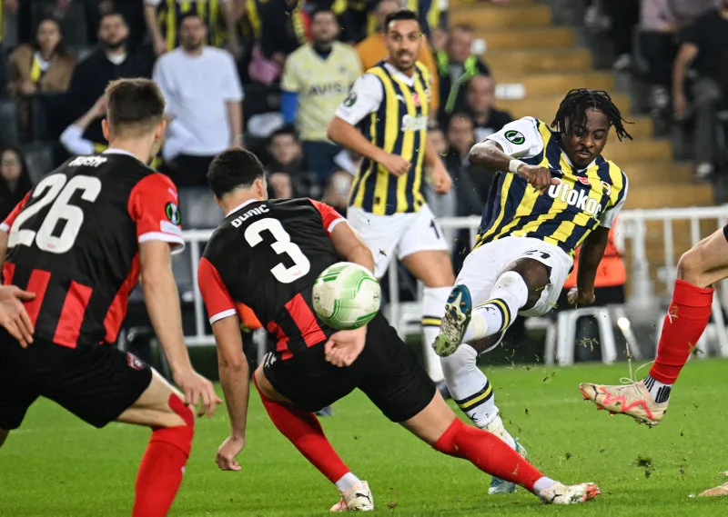 Fenerbahçe Spartak Trnava'yı farklı yendi liderliği kaptı! - 3