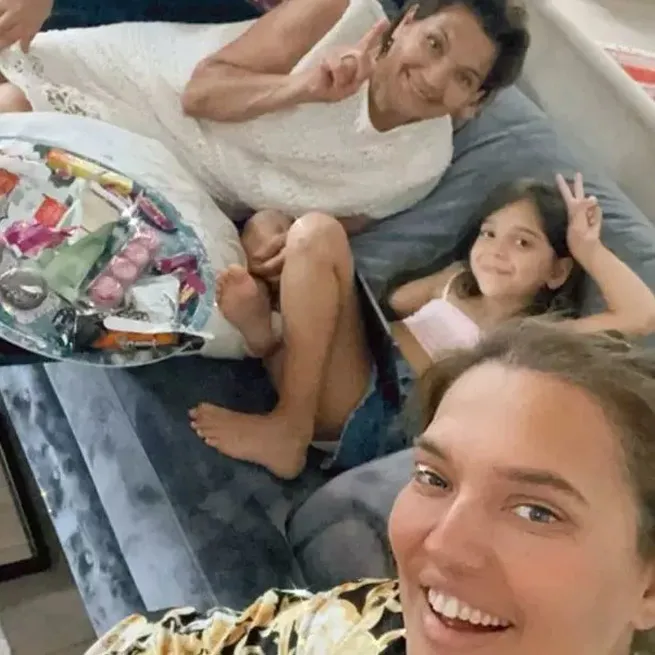 2 yaşında babasını kaybeden Demet Akalın “Yaşayamadığımız yıllar için” deyip paylaştı! Takipçilerini hüzne boğdu - 9